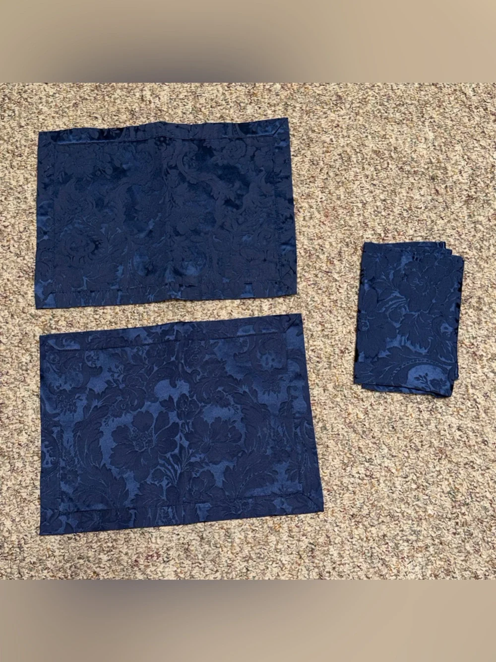 Waterford Navy Jacquard Floral placemat and‎ napkin royal blue